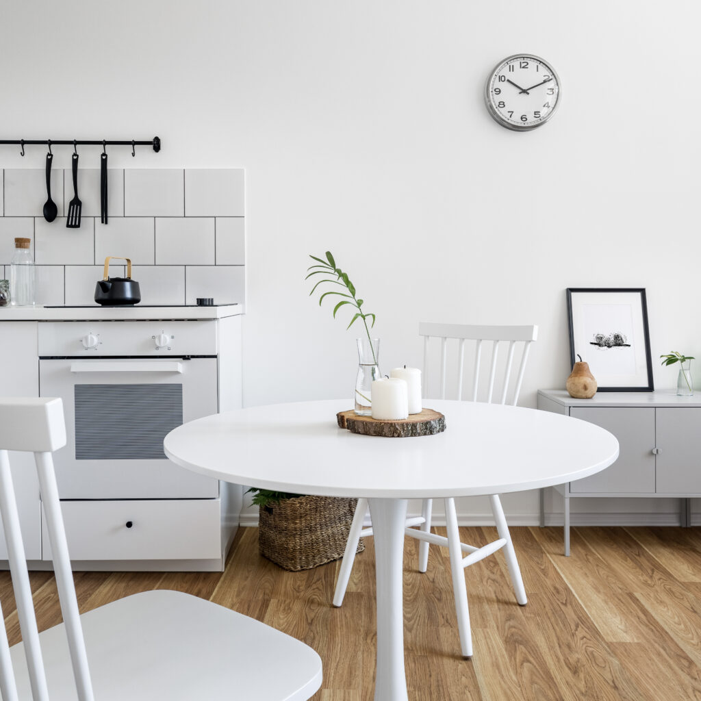Kitchenette with round table
